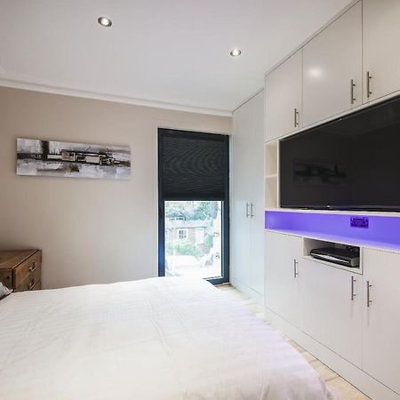 Modern Bedroom In London !! Exteriér fotografie